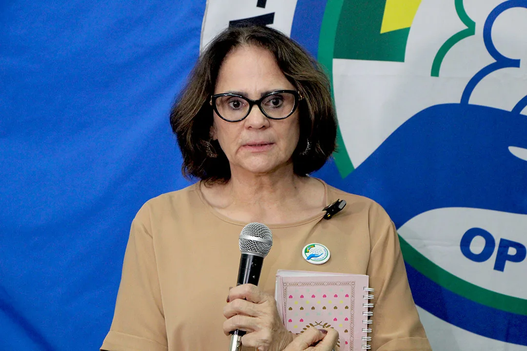 Damares Alves