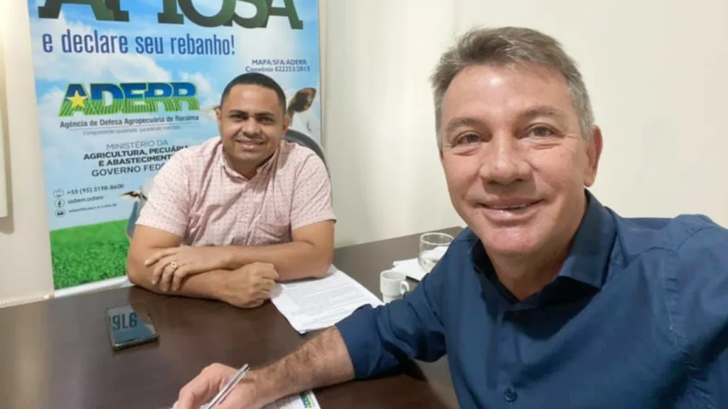 Kelton Lopes com o governador Antonio Denarium Kelton Lopes com o governador Antonio Denarium