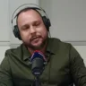 O advogado Eduardo Aguiar durante o programa Agenda da Semana, da Folha FM