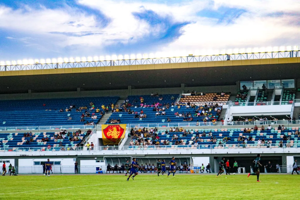 Estádio Canarinho (Foto: Déborah Nascimento/FolhaBV)