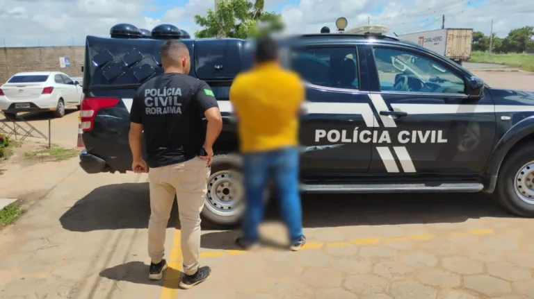 O investigado foi localizado e preso pela equipe da Delegacia de Pacaraima, onde passou por todos os trâmites da Polícia Judiciária - Foto: ASCOM PCRR