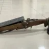 Arma encontrada no local