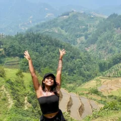 A jovem é uma publicitária que fazia um mochilão pelo mundo. (Foto: Divulgação)