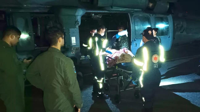 Momento do resgate (Foto: Exército Brasileiro) 