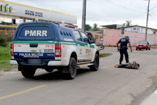 A Polícia Militar conduziu os dois envolvidos à delegacia para o cumprimento das medidas cabíveis. (Foto: Wenderson Cabral/FolhaBV)