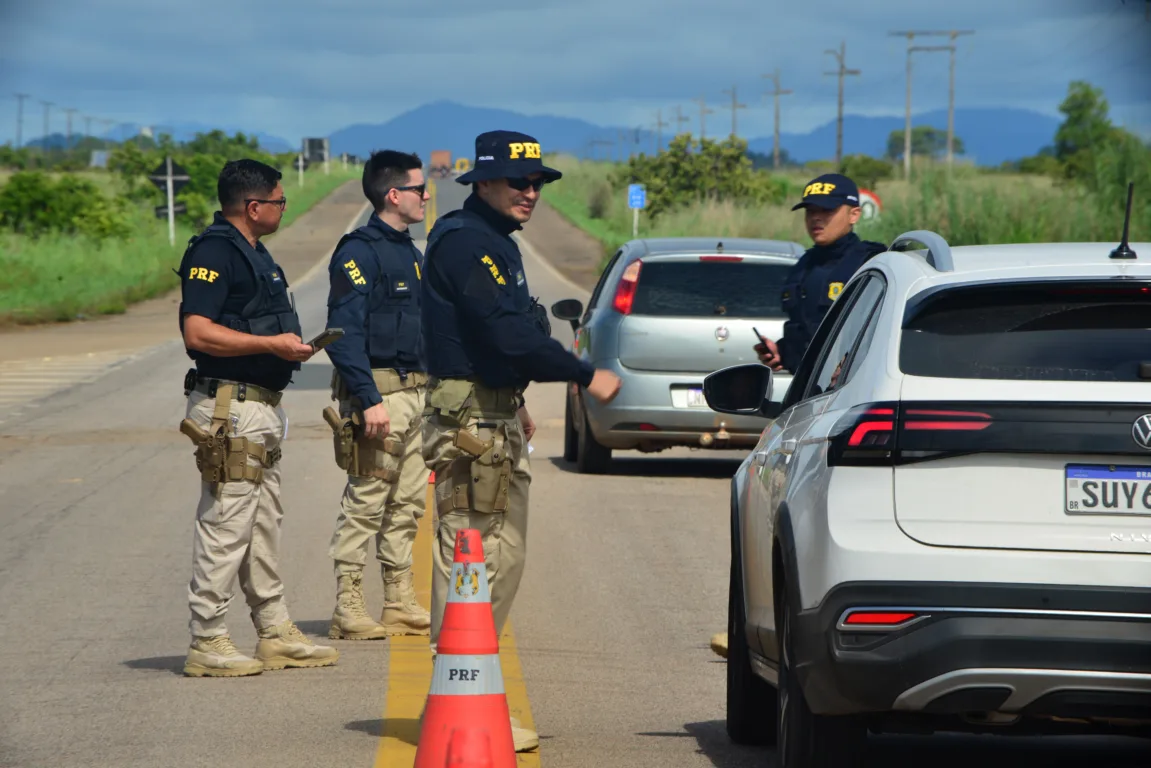 Policiais rodoviários federais durante a Operação Corpus Christi