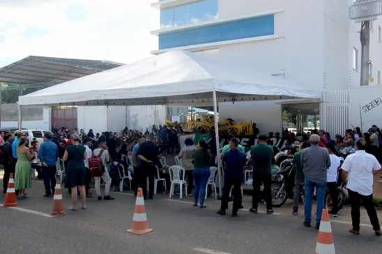 Acampamento de indígenas ligados ao CIR em frente ao Dsei Leste
