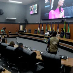 Reunião foi realizada nesta segunda-feita (9). (Foto: Wenderson Cabral)
