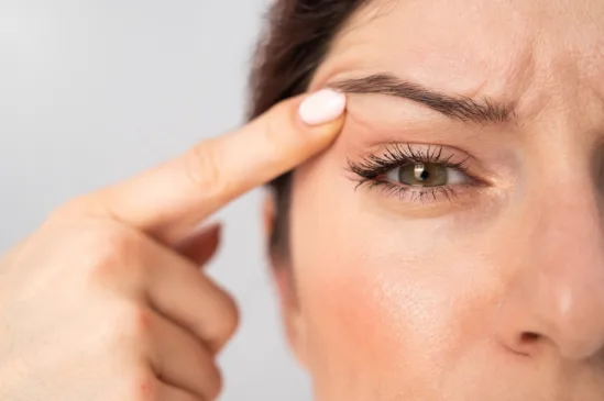 Mioquimia palpebral: o que causa o tremor nas pálpebras e quando ele pode ser sinal de alerta (Foto Divulgação)