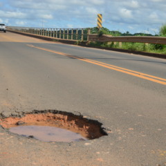 Buraco na Ponte dos Macuxi preocupa condutores