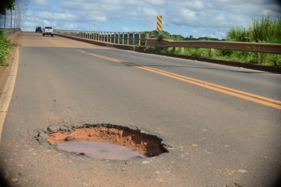 Buraco na Ponte dos Macuxi preocupa condutores