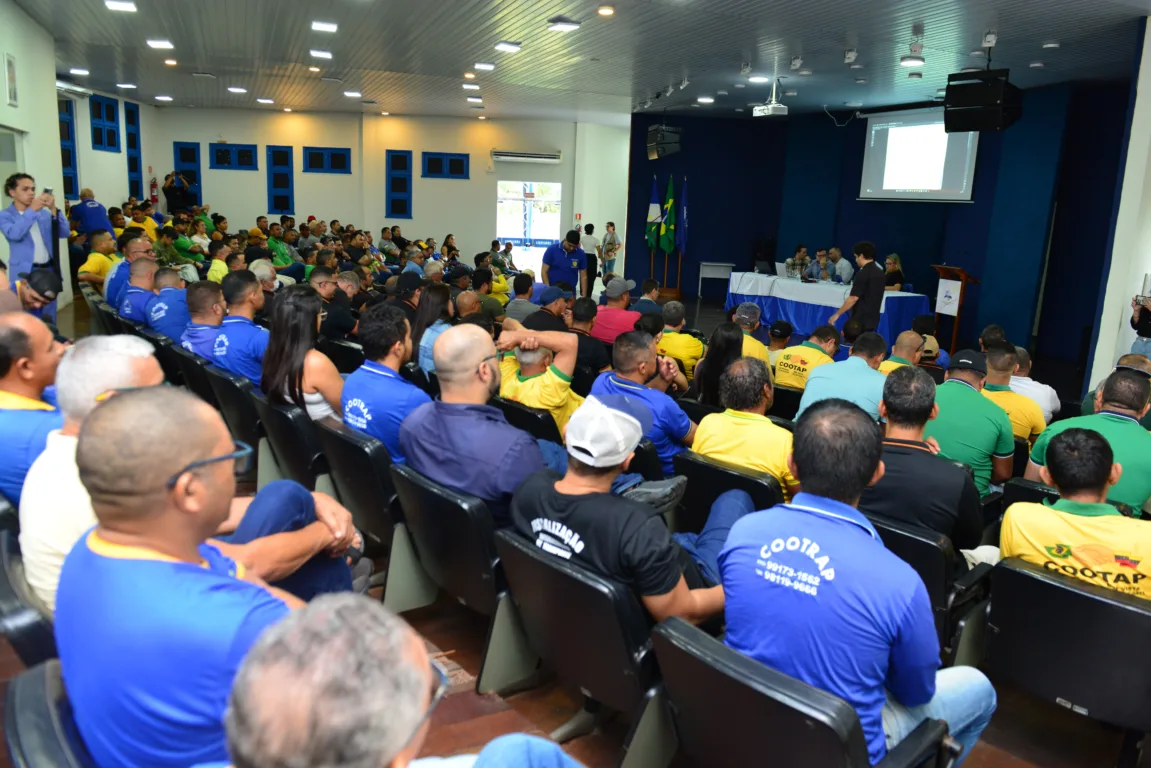 Centenas de trabalhadores da área estiveram na ocasião - Foto: Nilzete Franco - Folha BV Centenas de trabalhadores da área estiveram na ocasião - Foto: Nilzete Franco - Folha BV