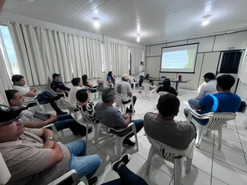 O encontro ocorreu no auditório da Agência de Defesa Agropecuária de Roraima. (Foto: Divulgação)
