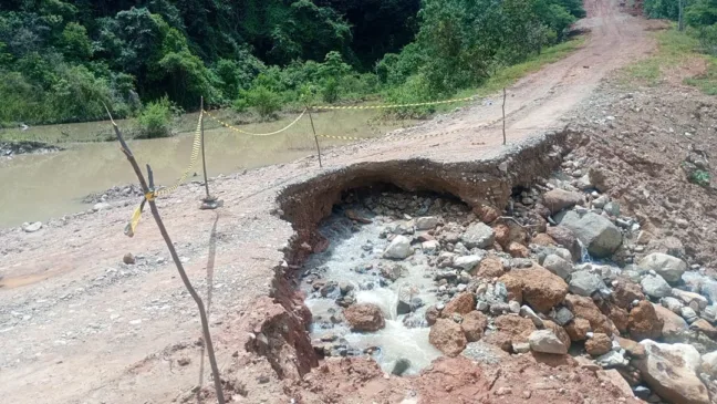 Cratera é aberta na RR- 171