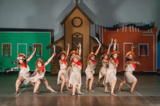 “Oxente” é um espetáculo envolvente que entrelaça dança, música e expressão cênicav (Foto: Divulgação)