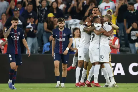 Botafogo bate PSG e assume liderança isolada do grupo B do Mundial de Clubes. (Foto: Getty Images)