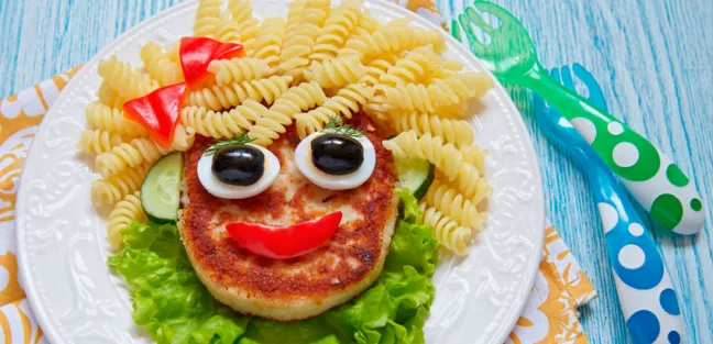 A boa notícia é que existem maneiras lúdicas e positivas de introduzir novos alimentos (Foto Divulgação)