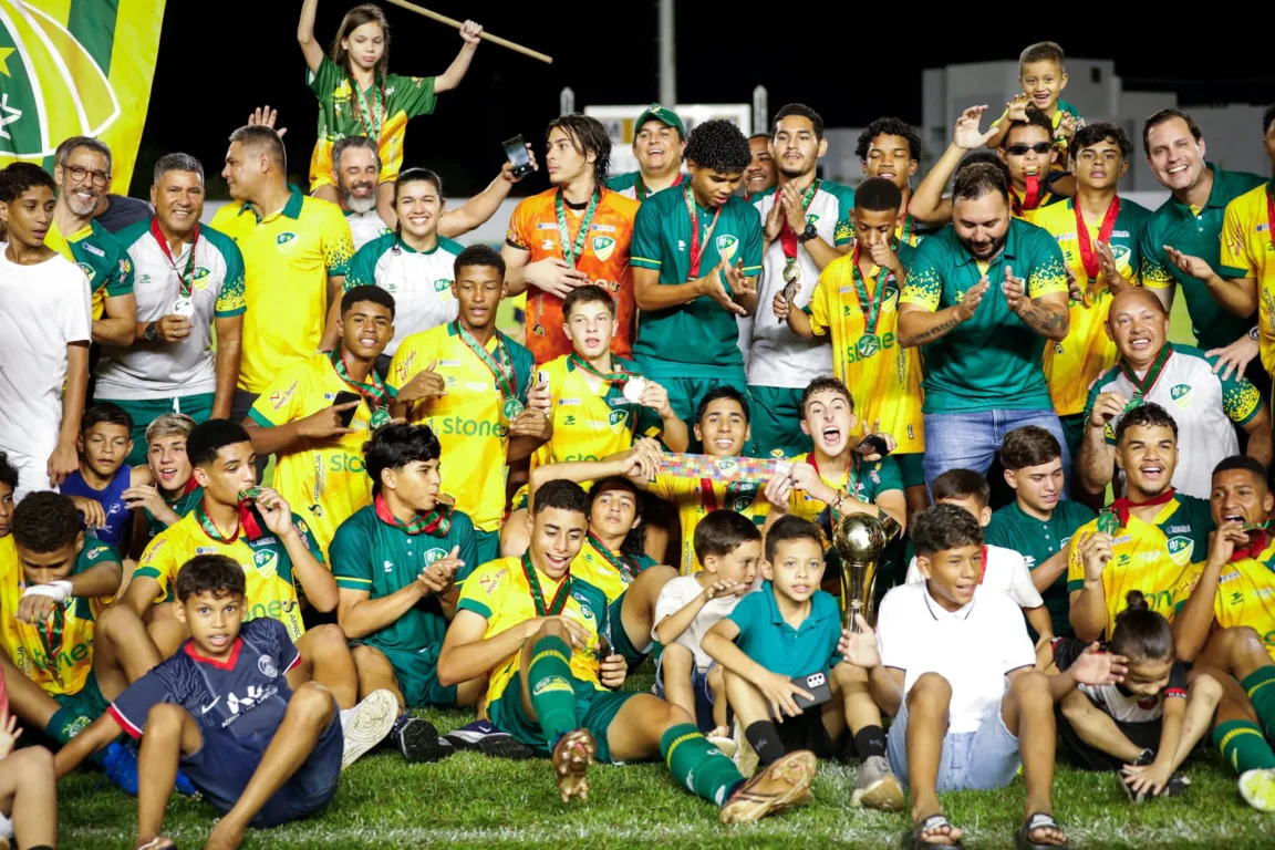 Monte Roraima conquista o Roraimense Sub-17. (Foto: Zanza Araújo) Monte Roraima conquista o Roraimense Sub-17. (Foto: Zanza Araújo)