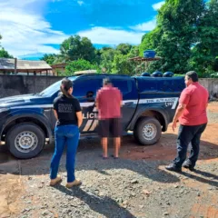 Prisão foi efetuada por agentes da Delegacia de Alto Alegre (Foto: ASCOM/PCRR) 