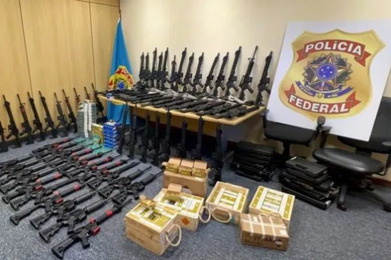 Armas apreendidas em Roraima por órgãos federais (Foto: Divulgação)