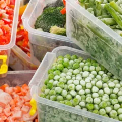Diferente do que dizem os mitos, congelar frutas, verduras e legumes logo após a colheita pode ajudar a preservar vitaminas e antioxidantes (Foto Divulgação)