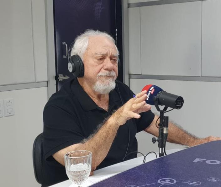 O geólogo Salomão Cruz, no programa Agenda da Semana (Foto: Redação/FolhaBV)
