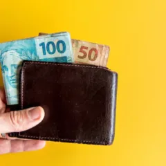 O levantamento revela que 59% dos brasileiros com renda de até dois salários mínimos pretendem gastar mais neste ano (Foto Divulgação)
