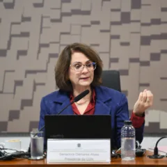 Presidente da CDH, senadora Damares Alves (Republicanos-DF), conduziu a audiência sobre combate ao tráfico de pessoas. Foto: Edilson Rodrigues/Agência Senado