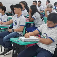 Alunos participam de curso de desenho e redação da CGU