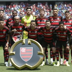 Elenco do Flamengo reunido antes do jogo contra o Chelsea. (Foto: Gilvan de Souza/Flamengo)
