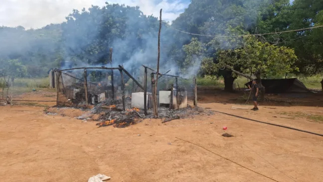 Casa de idoso é incendiada durante operação do Ibama