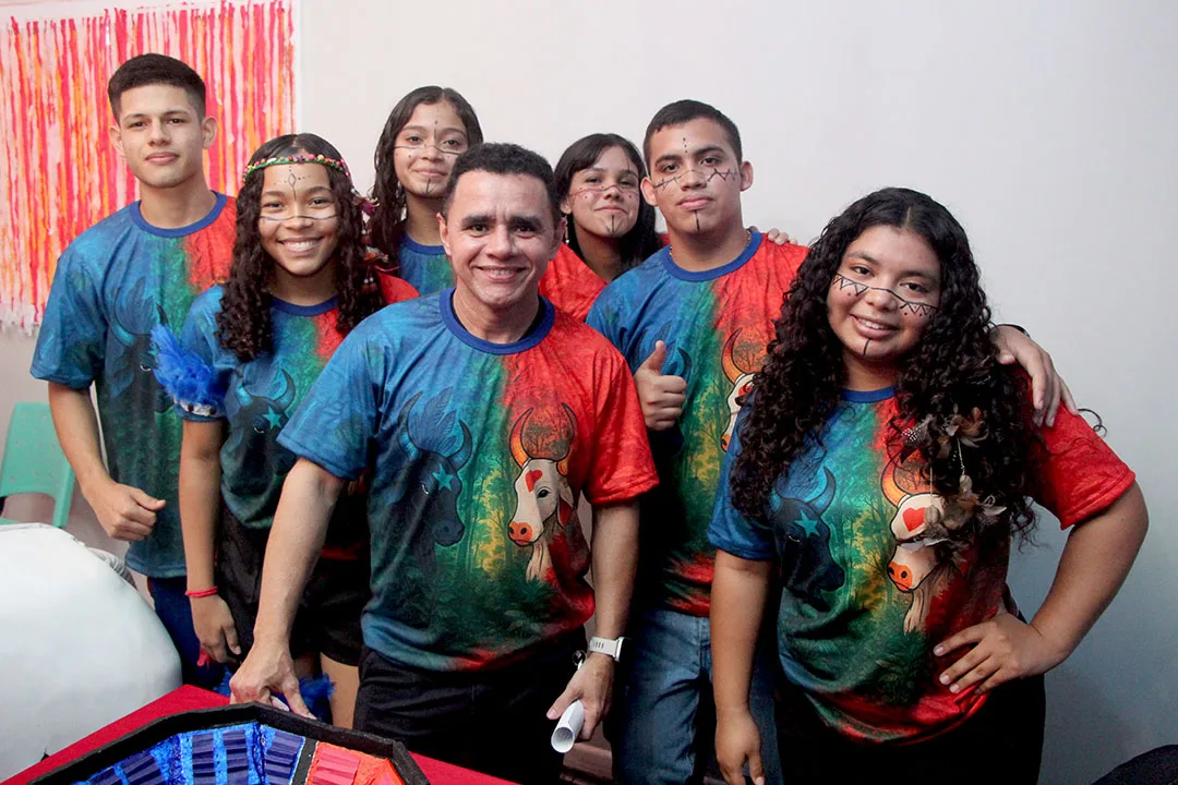 Turma apresenta o melhor do Festival de Parintins; Colégio Militarizado Maria dos Prazeres Mota realizou Saberes da Amazônia (Foto: Wenderson Cabral/FolhaBV)