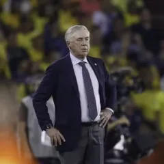 Carlo Ancelotti na beira do gramado durante a partida entre Brasil x Equador. (Foto: Rafael Ribeiro/CBF)