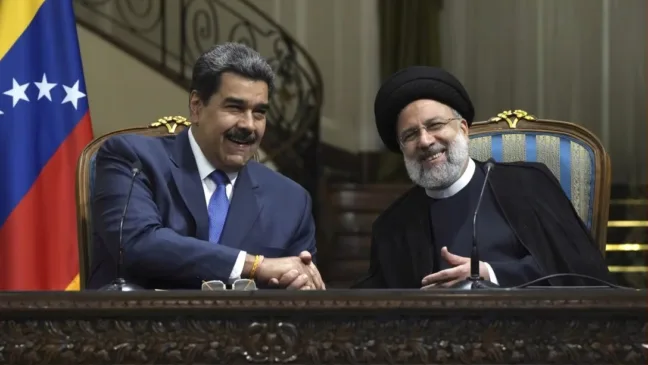 O ditador venezuelano Nicolás Maduro com o líder supremo do Irã, Ali Khamenei