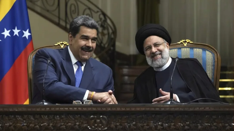 O ditador venezuelano Nicolás Maduro com o líder supremo do Irã, Ali Khamenei