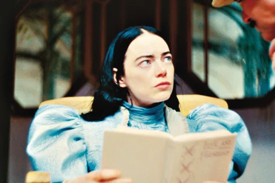 O trailer, lançado em plataformas digitais, antecipa o tom excêntrico e desconcertante da produção — marca registrada de Lanthimos (Foto: Divulgação)