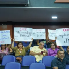 Sampaio recebe servidores demitidos da Cerr e cobra solução do governo
