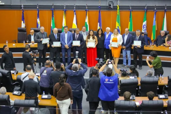 Comunicadores de Roraima são homenageados com comendas históricas