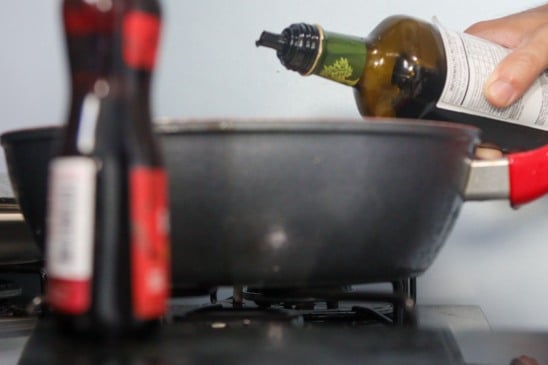 O o azeite é sim um aliado da saúde, mas como todo ingrediente calórico, deve ser usado com consciência (Foto Raisa Carvalho/FolhaBV)