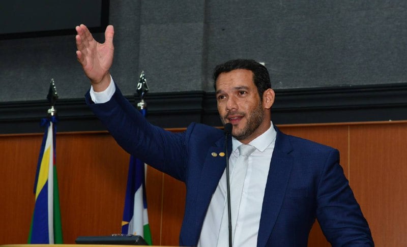 Presidente da CBF, Samir Xaud, discursa na Assembleia Legislativa de Roraima (Foto: Nilzete Franco/FolhaBV)