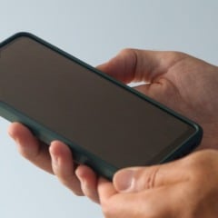 Reduzir o uso do celular é mais do que uma tendência: é uma estratégia prática para recuperar o equilíbrio entre o mundo digital e a vida real (Foto Divulgação)
