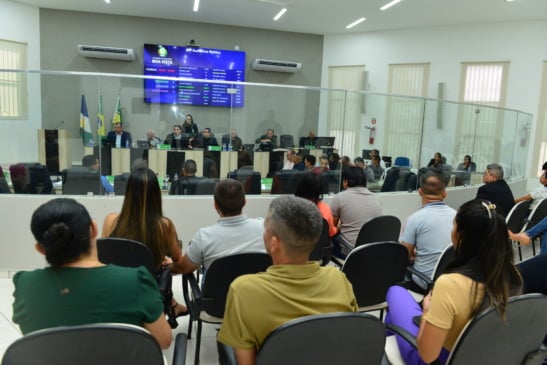 Moradores relatam dificuldades com alagamentos e buracos em Boa Vista
