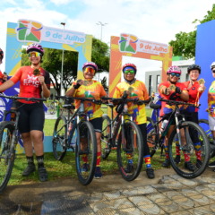 Grupo das "Maravilhosas" pedalou na prova dos 10km feminino (Foto: Nilzete Franco/FolhaBV)