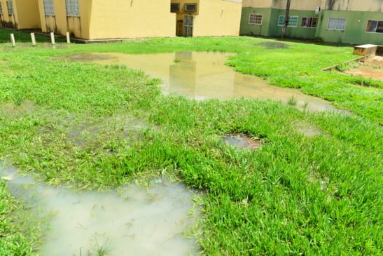 Moradores voltam a relatar extravasamento de esgoto, problema recorrente no Vila Jardim