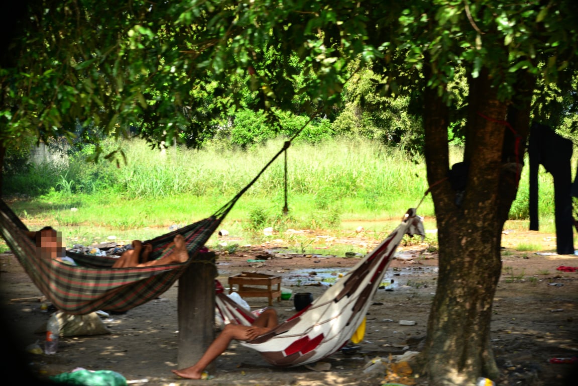 Área próximo à Feira do Produtor é ocupada por indígenas yanomami (Foto: Nilzete Franco/FolhaBV)