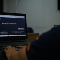 Ao todo, são 131 cursos com diferentes cargas horárias, voltados para quem deseja ingressar ou se atualizar no mercado de trabalho. (Foto: Divulgação)