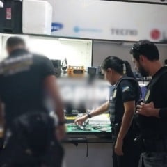 Operação da PCRR contra esquema de venda de celulares roubados no Centro