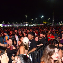 Público aproveita a festa no primeiro dia de arraial (Foto: Nilzete Franco/Folha BV)