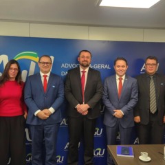 Representantes da AGU, da Sinpofer, da APCF e o deputado Gabriel Mota