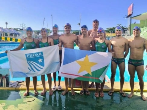Delegação roraimense de natação conquista sete medalhas em Fortaleza. (Foto: Reprodução/Instagram/@oficialfedar)